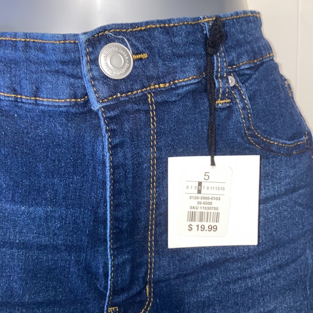Charlotte Russe Denim Junior Shorts Size 5 NWT - Picture 4 of 7